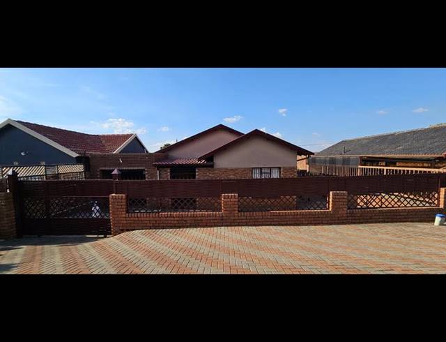 4 BEDROOM HOUSE FOR SALE IN ATTERIDGEVILLE
